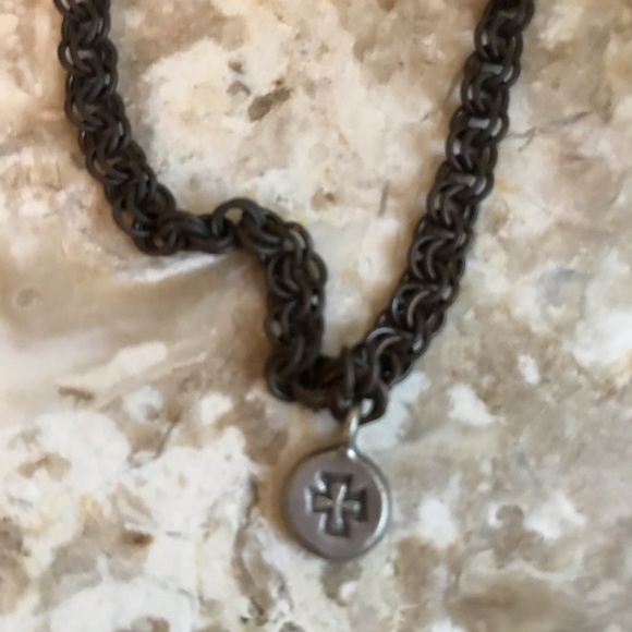 Sterling silver cross necklace - Picture 1 of 4